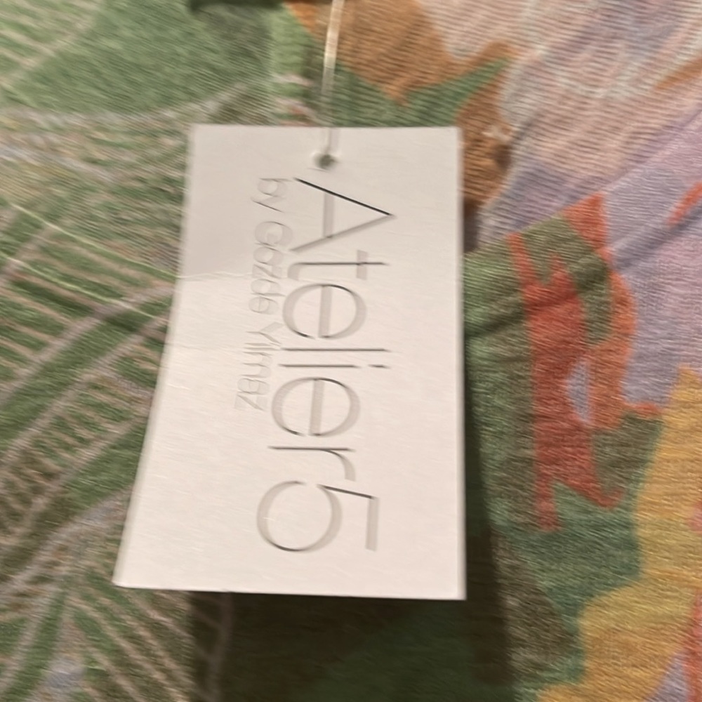 Atelier5 lightweight knit top!  New with tags! - Picture 2 of 4